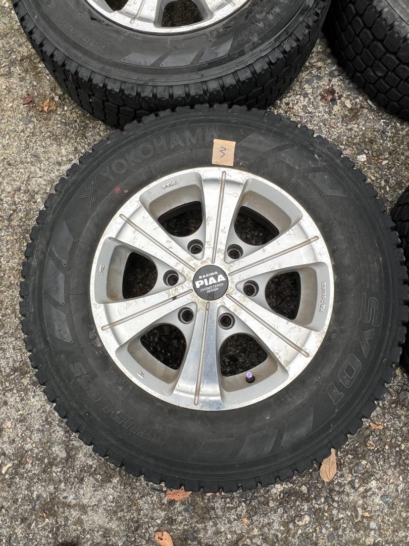 ハイエース　アルミホイール　スタッドレスセット