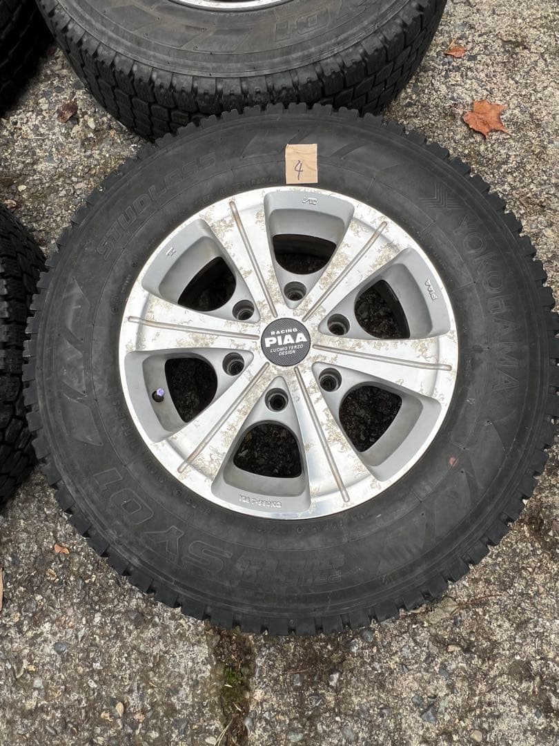 ハイエース　アルミホイール　スタッドレスセット