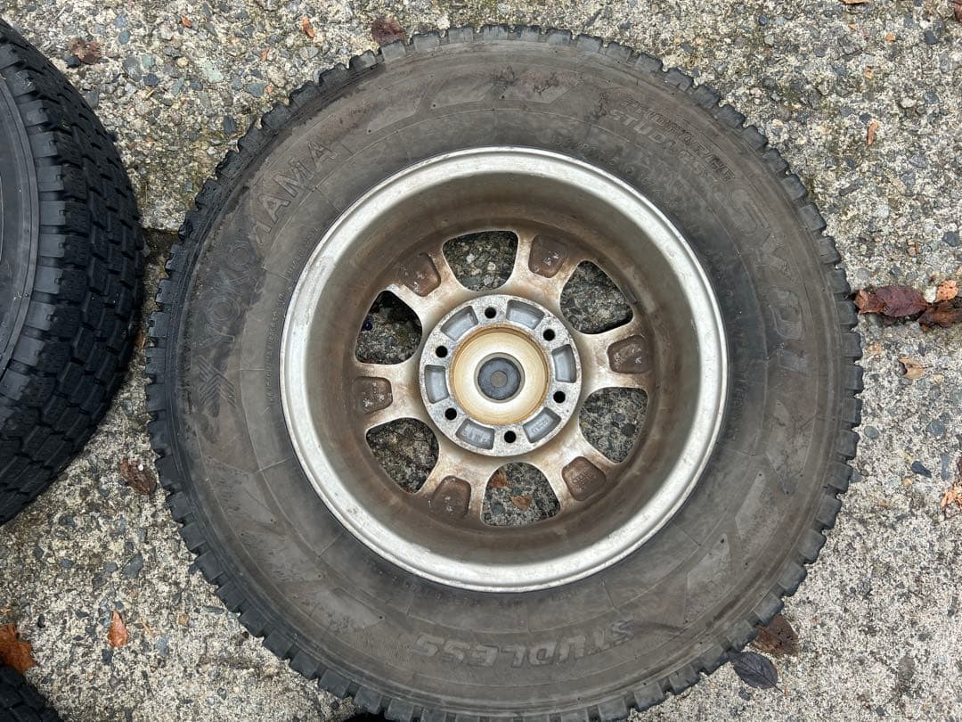 ハイエース　アルミホイール　スタッドレスセット