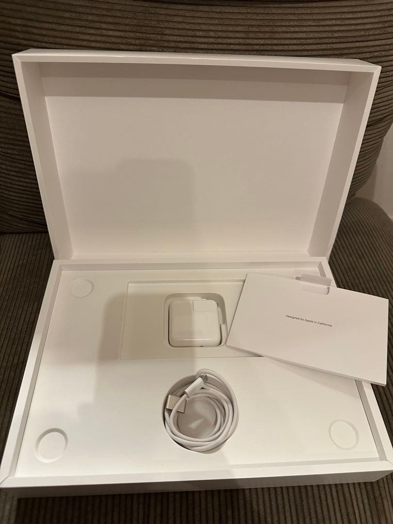 【ちゃこ】MacBookAir M2 13.6インチ　スターライト