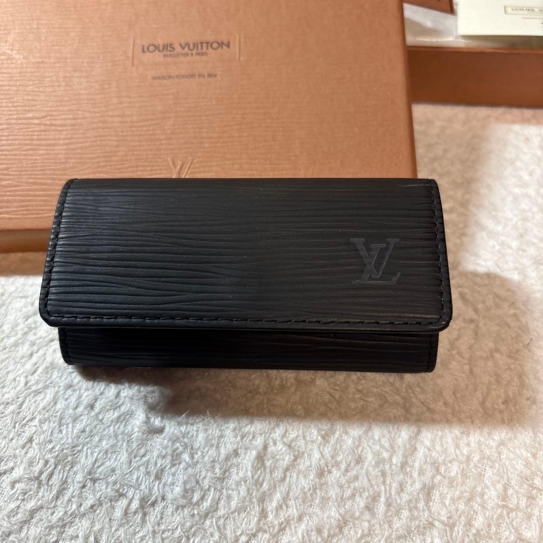 Louis Vuitton エピレザー ブラックキーケース