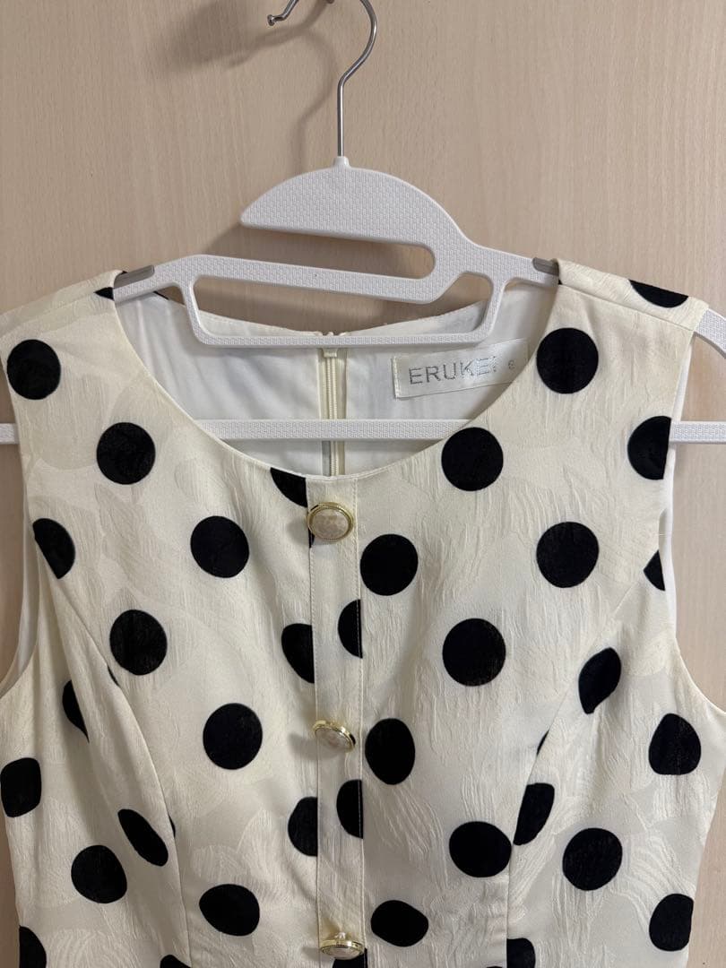 エルケイドレス　ドット柄フレアドレス