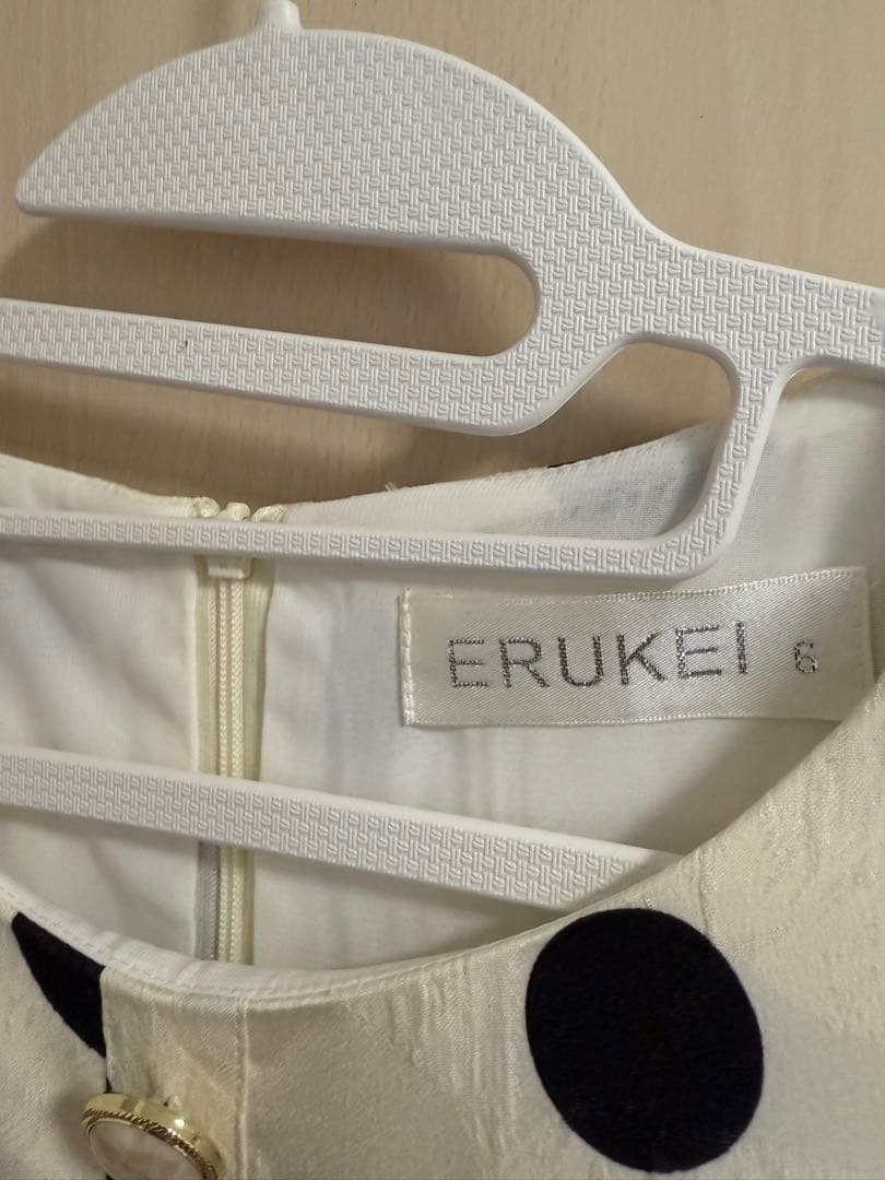 エルケイドレス　ドット柄フレアドレス