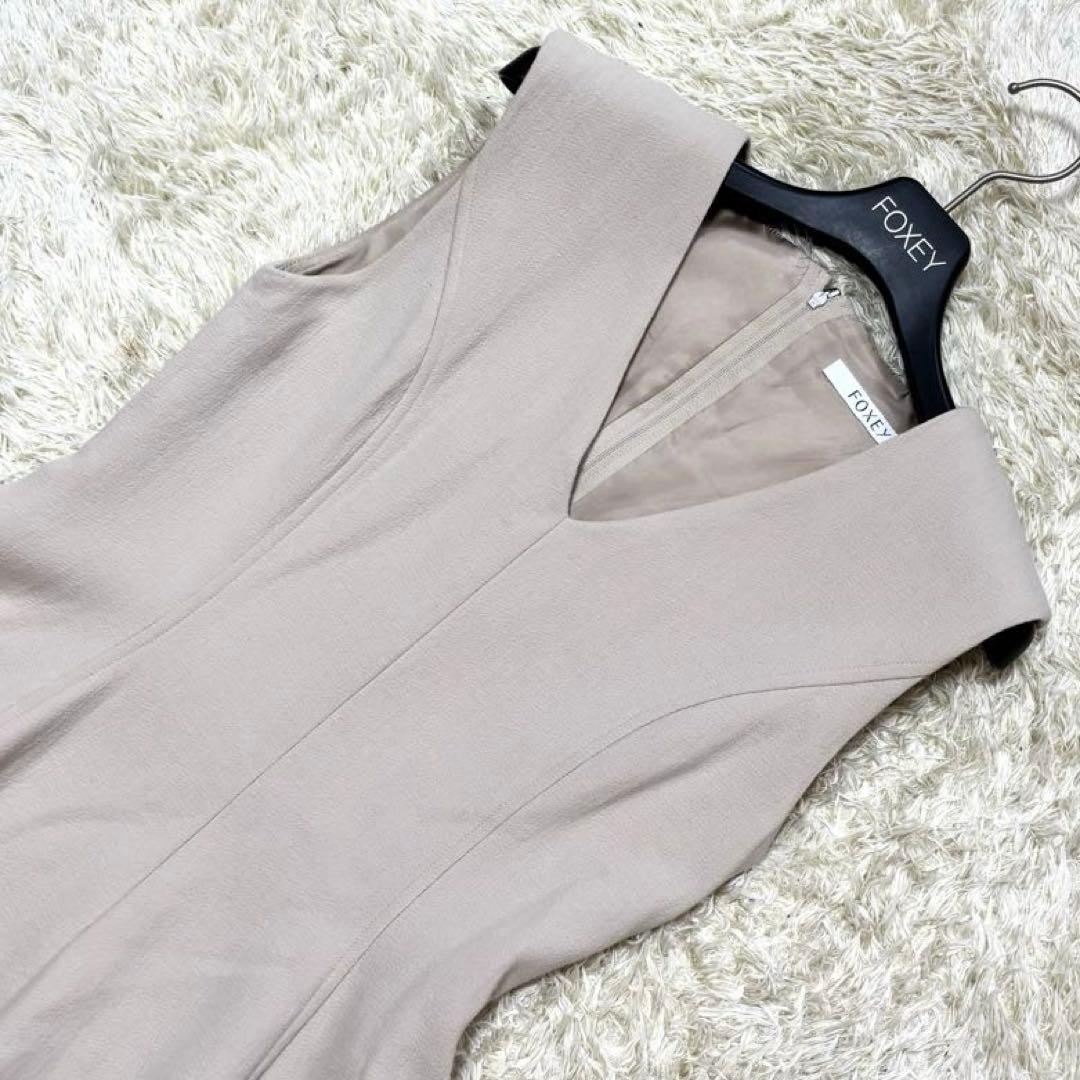 フォクシー Vバロン ウール ワンピース アイボリー 38