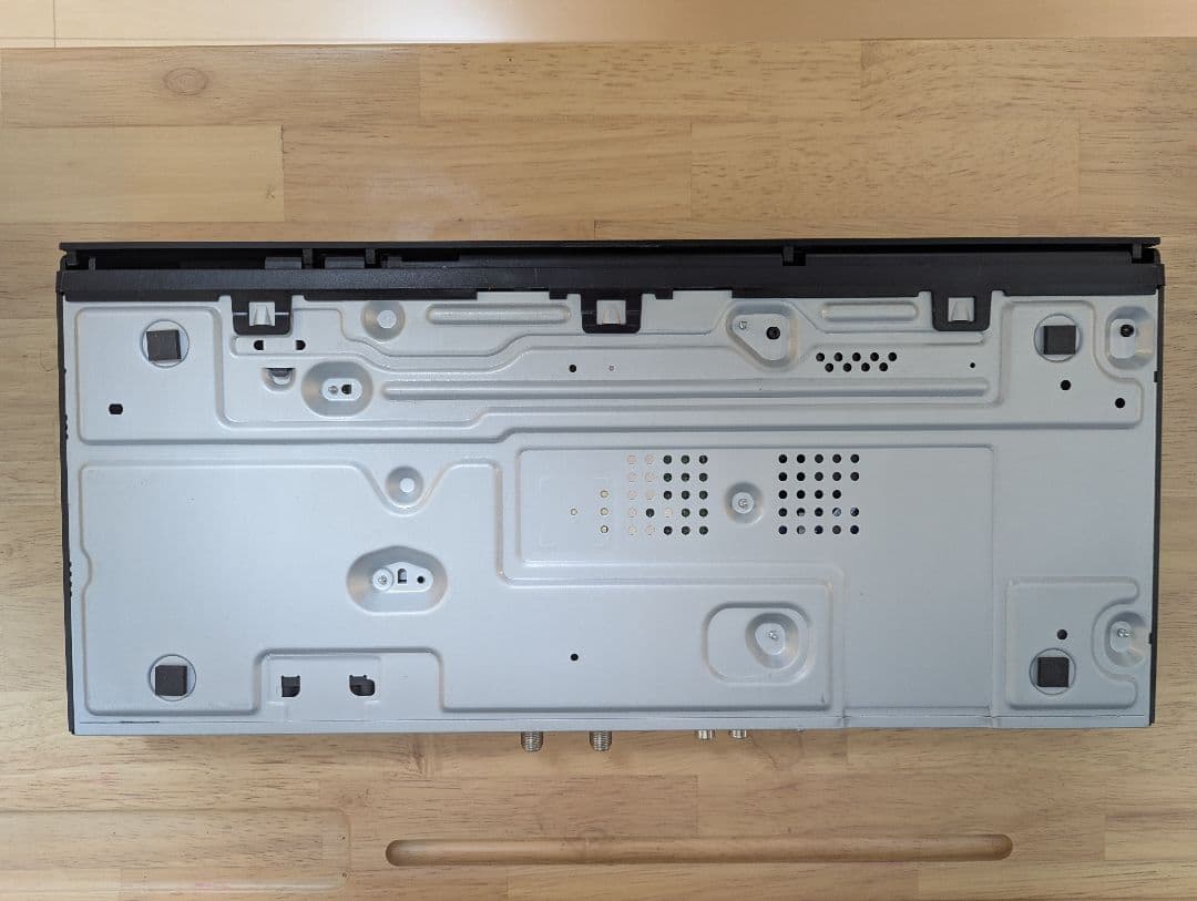 SHARP AQUOS ブルーレイレコーダー BD-NW1100　2017年製