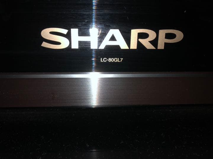 AQUOS 80 インチ 液晶　配送不可