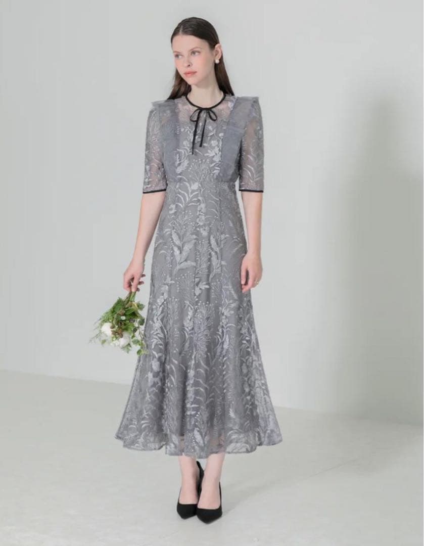 Leja 刺繍レース配色パイピングショルダーフリルドレス