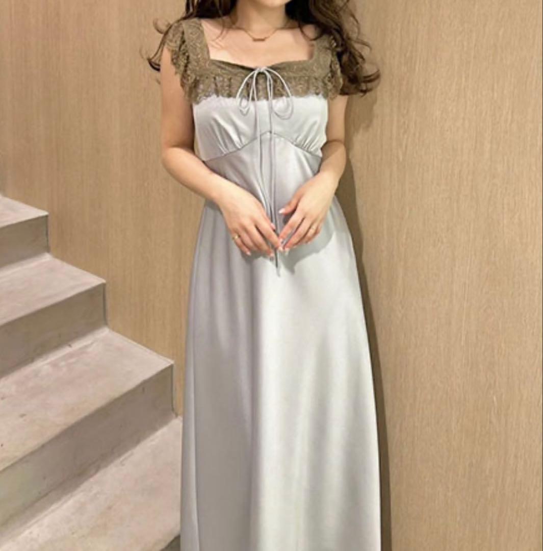 LILY BROWN（リリーブラウン）ヴィンテージレーストリムサテンロングドレス