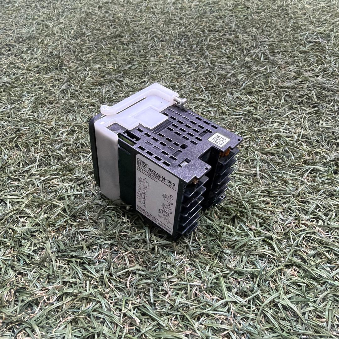 中古 OMRON E5CC-RX2ASM-000 温度調節器 動作保証