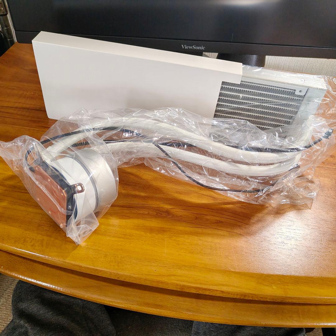 Lian Li Galahad AIO 240 RGB ホワイト 簡易水冷