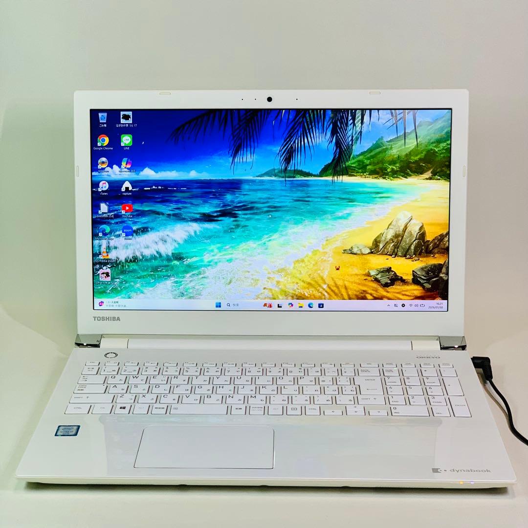 Core i7✨SSD240GB✨16GB✨東芝✨オフィス✨白✨ノートパソコン