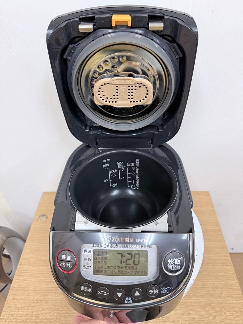 象印 Zojirushi NP-RT05 圧力IH炊飯器 3合炊き 2021年製