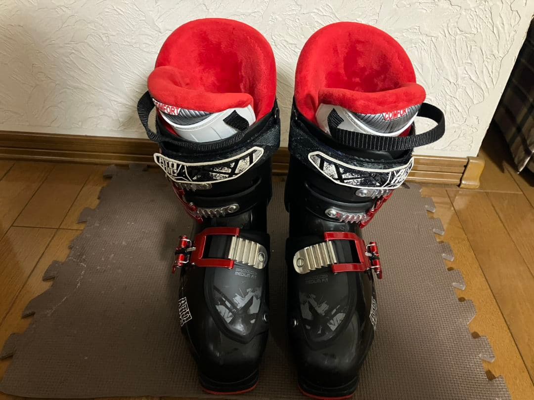 ATOMIC スキーブーツ 27〜27.5cm 足幅広め 歩行モード付　保温性高