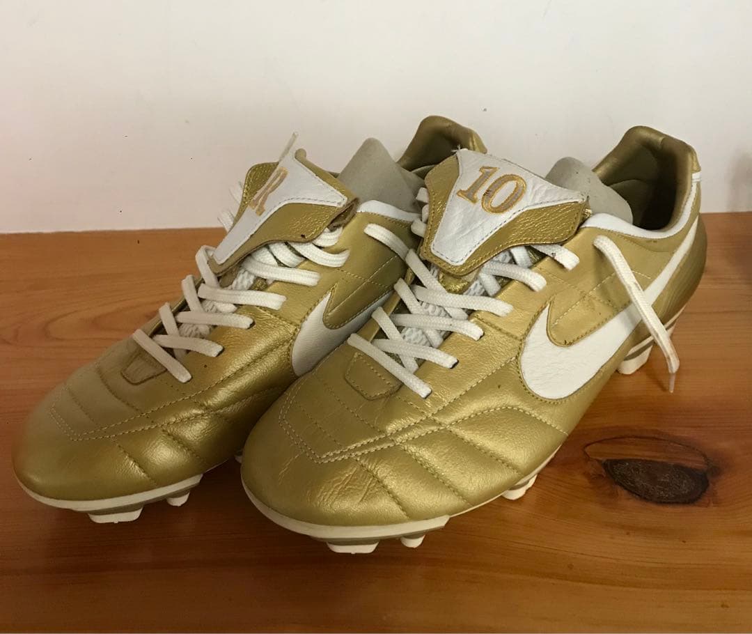 NIKE ティエンポエア　レジェンド ロナウジーニョ着用モデル 10Rゴールド