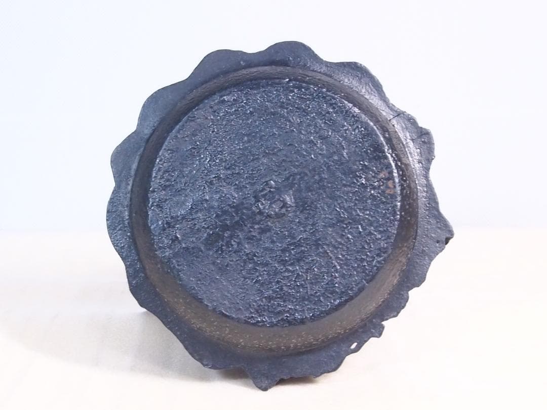 【未使用】大峰造 蝋型 農村田舎文様 鉄瓶 富士型 合掌造り/白川郷 金属工芸