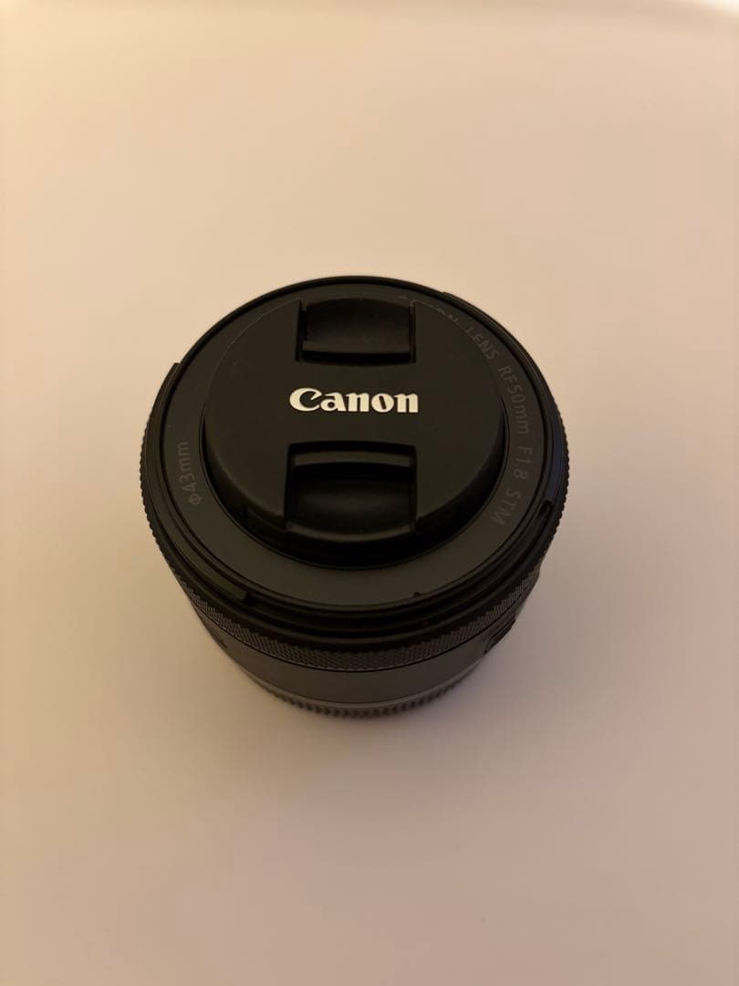 Canon RF50mm F1.8 STM ※レンズフード(ES-65B)付き