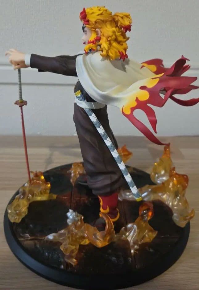 【煉獄杏寿郎】アニプレックス　鬼滅の刃 1/8スケールフィギュア