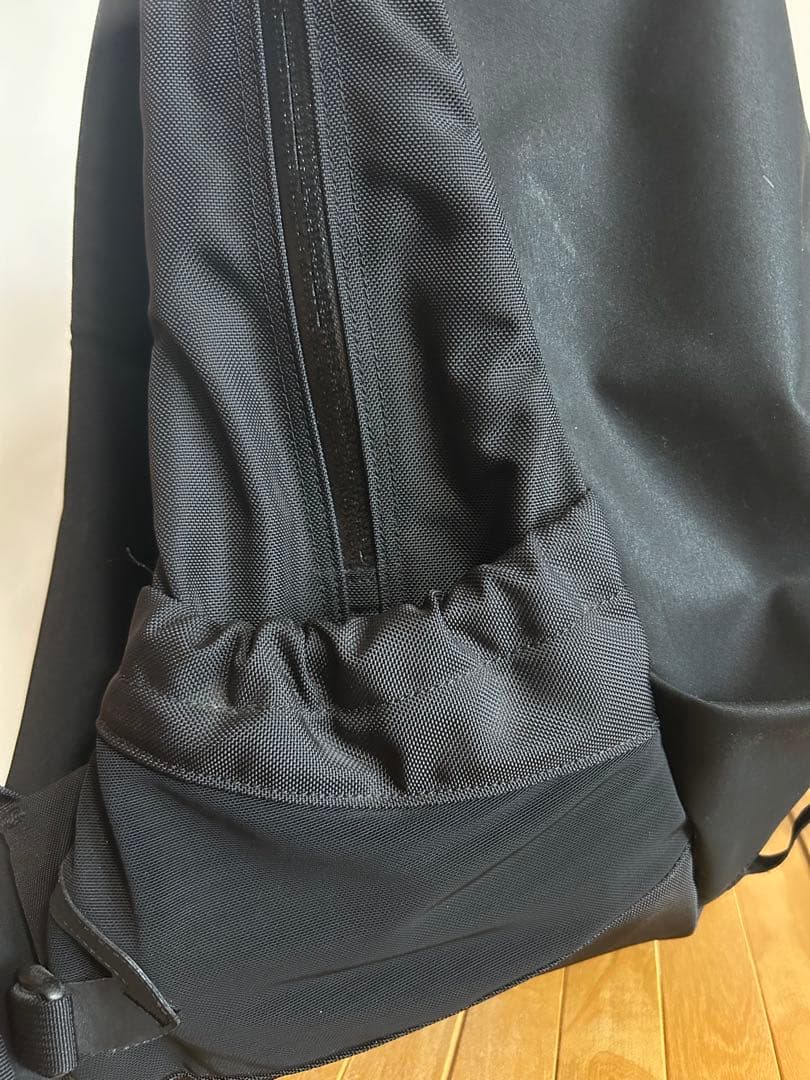 【美品】国内正規品 アークテリクス アロー16 ブラック×ゴールド 廃盤カラー