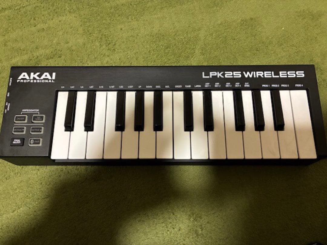 AKAI MPC Live サンプラー LPK25 ROLAND Rubix22