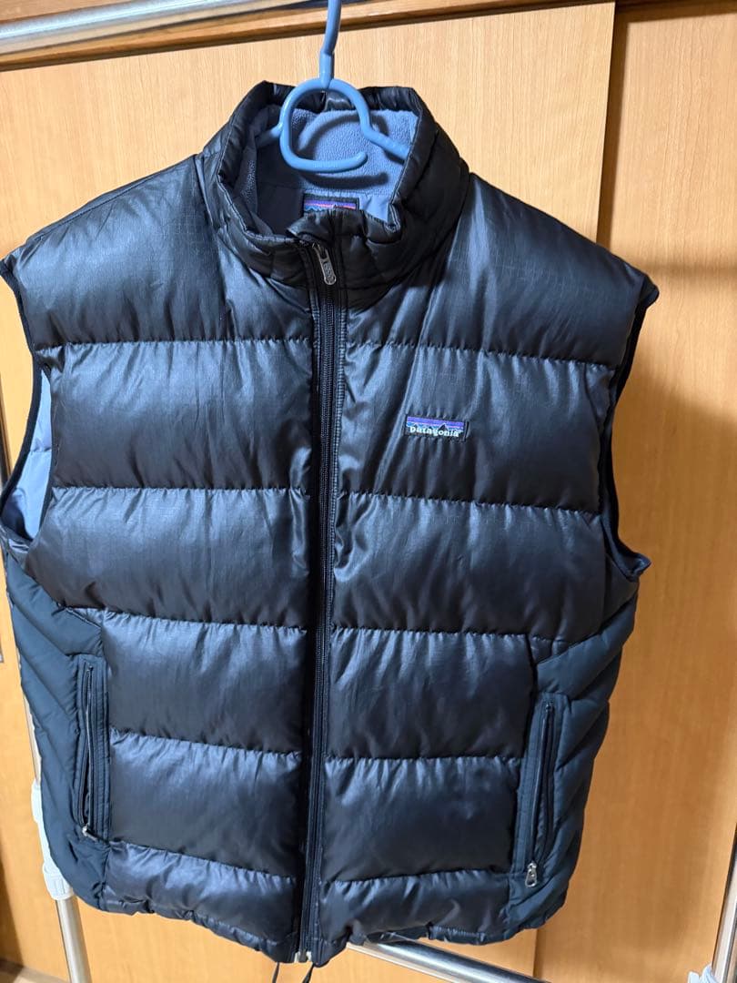 Patagonia ブラック ダウンベスト