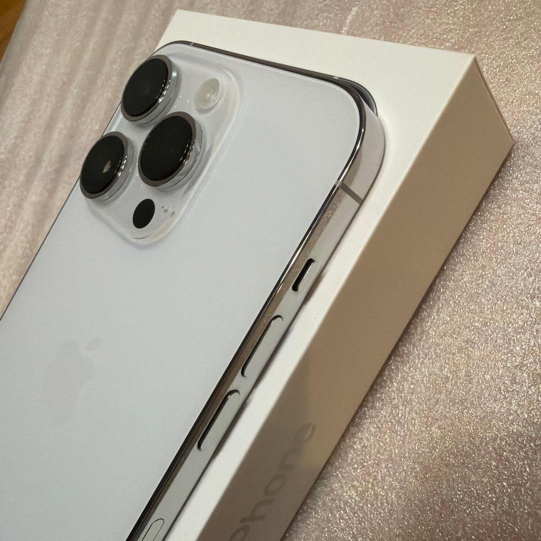 iPhone14pro 512GB シルバー　本体　simフリー