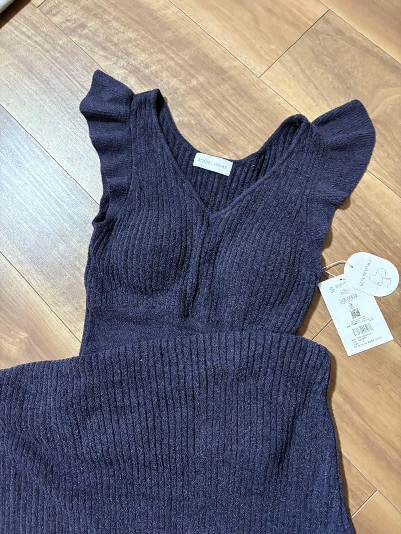 新品 SNIDEL  ランダムリブニットワンピース カップ付き