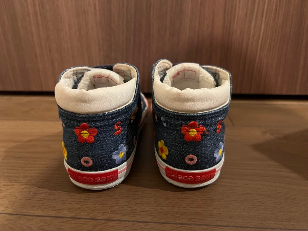 ミキハウス　チエコサク　お花柄セカンドベビーシューズ15.5cm