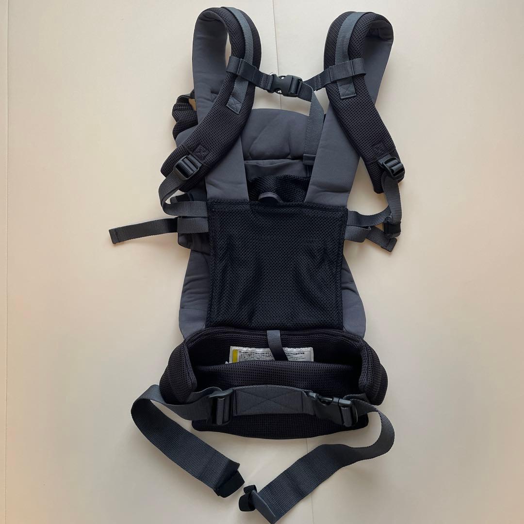 アップリカ ラクリス ベージュ 抱っこ紐　ダークグレー