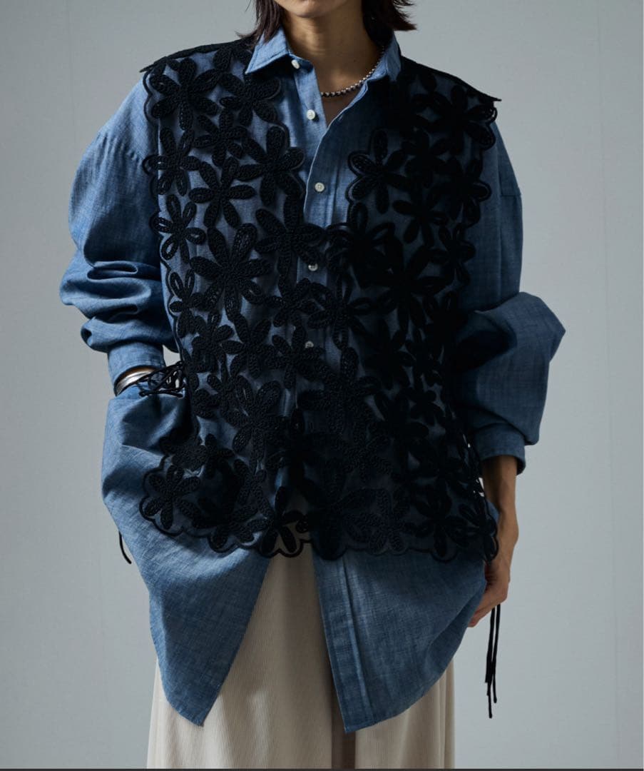 salonアダムエロペ　フラワーレースジレ　ベスト