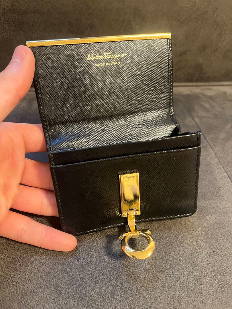 フェラガモ　ガンチーニ　カードケース　名刺入れ