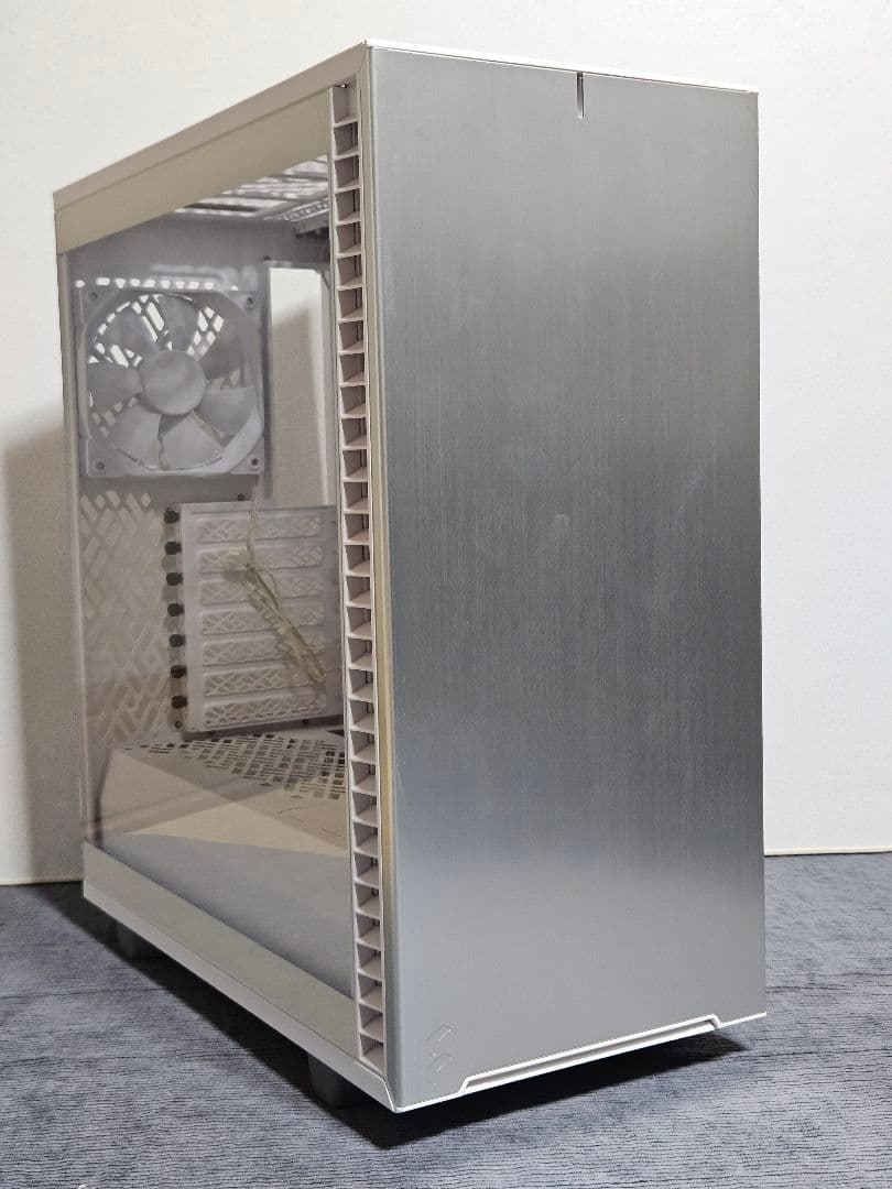 【12/17迄値下】FractalDesign Define 7 Compact