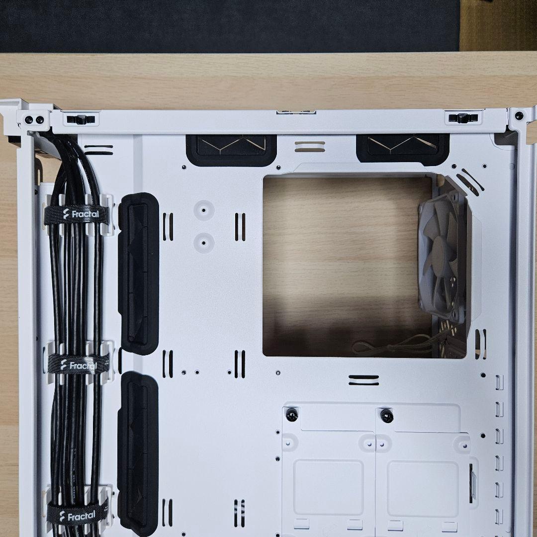 【12/17迄値下】FractalDesign Define 7 Compact