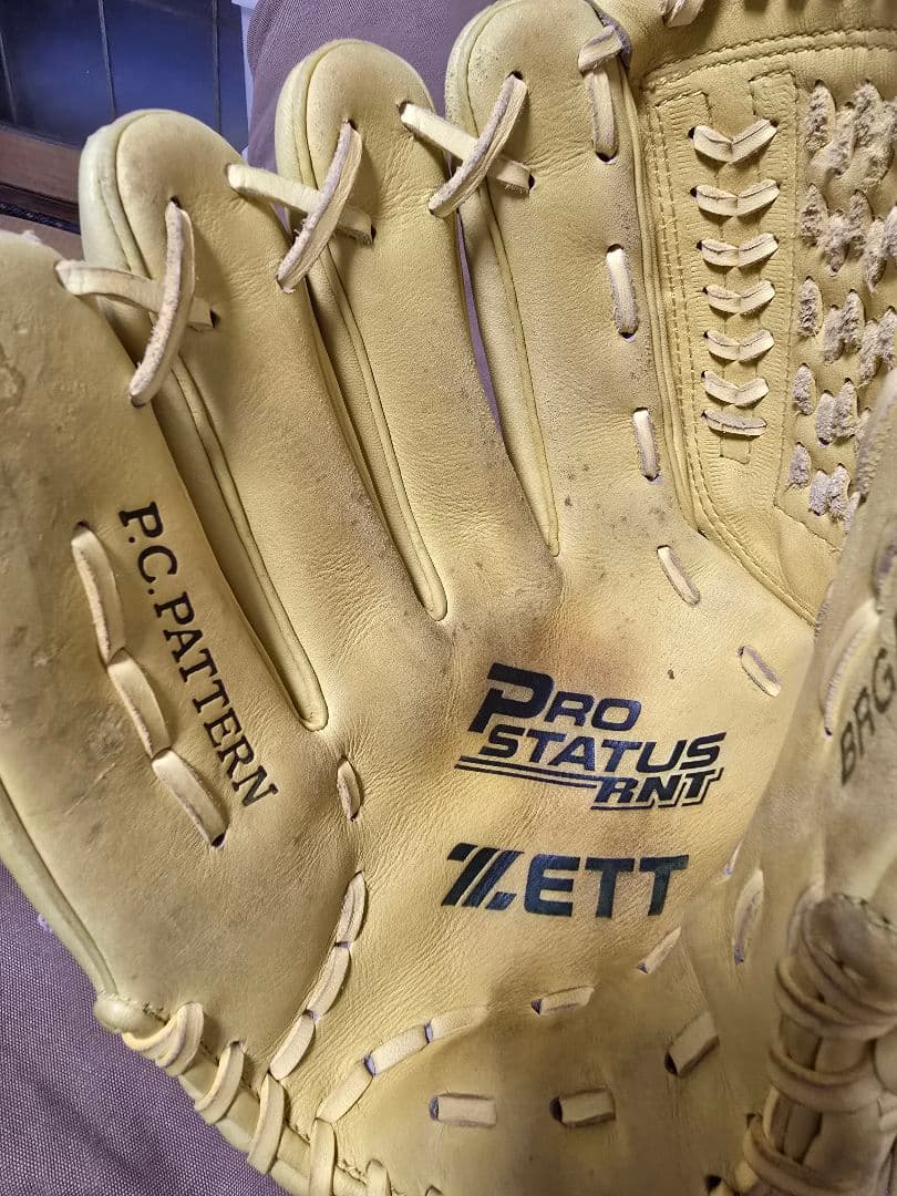 ZETT PROSTATUS イエロー、軟式、投手用 、左利き用