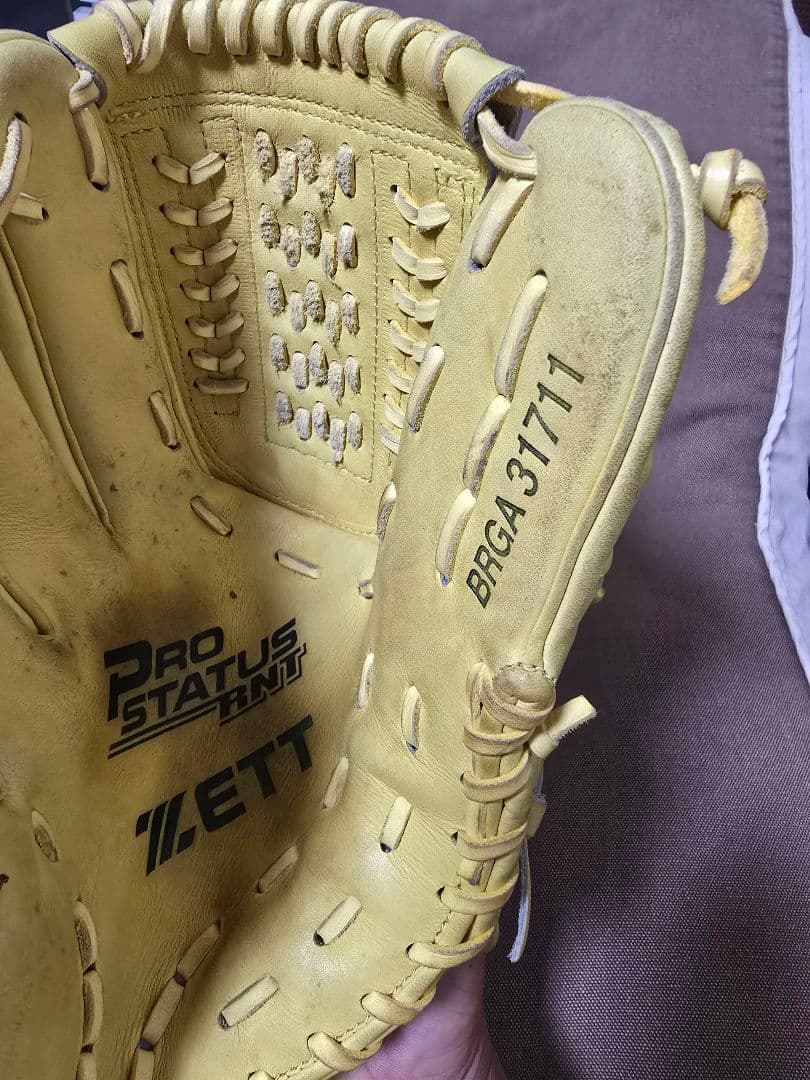 ZETT PROSTATUS イエロー、軟式、投手用 、左利き用