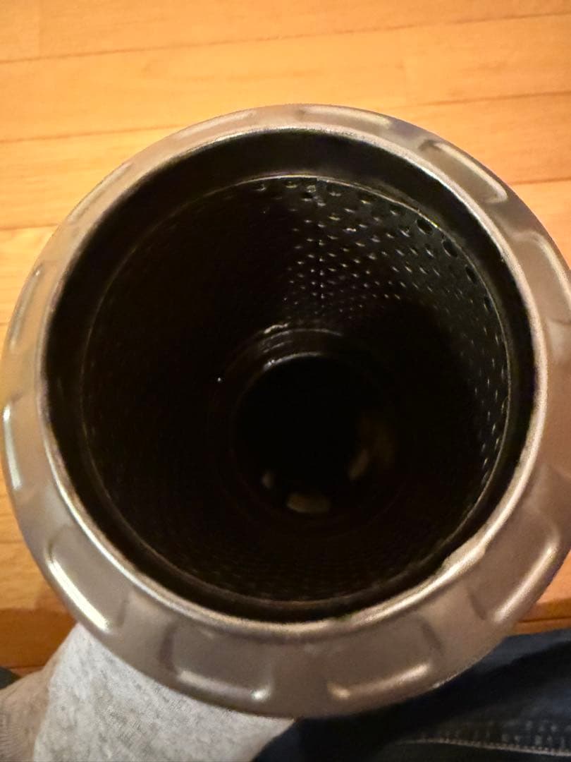 アクラポビッチ　マフラー