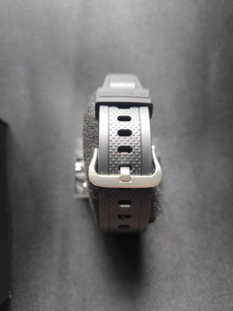 時計 casio 5513*JA GST-B100