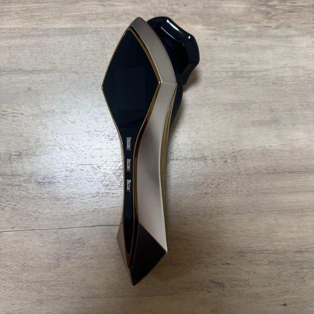 最終値下げ【美品】ARTISTIC & CO. Zeus III 正規品美顔器