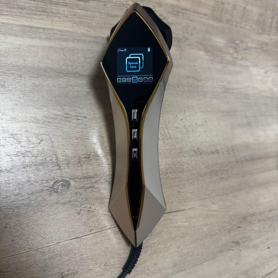 最終値下げ【美品】ARTISTIC & CO. Zeus III 正規品美顔器