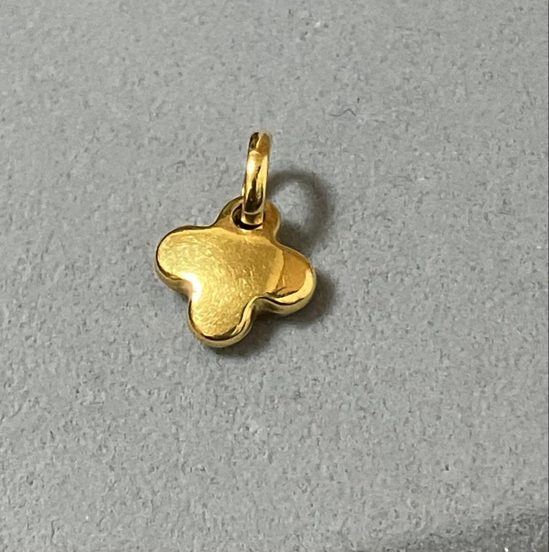 k18ゴールド クローバー型チャーム