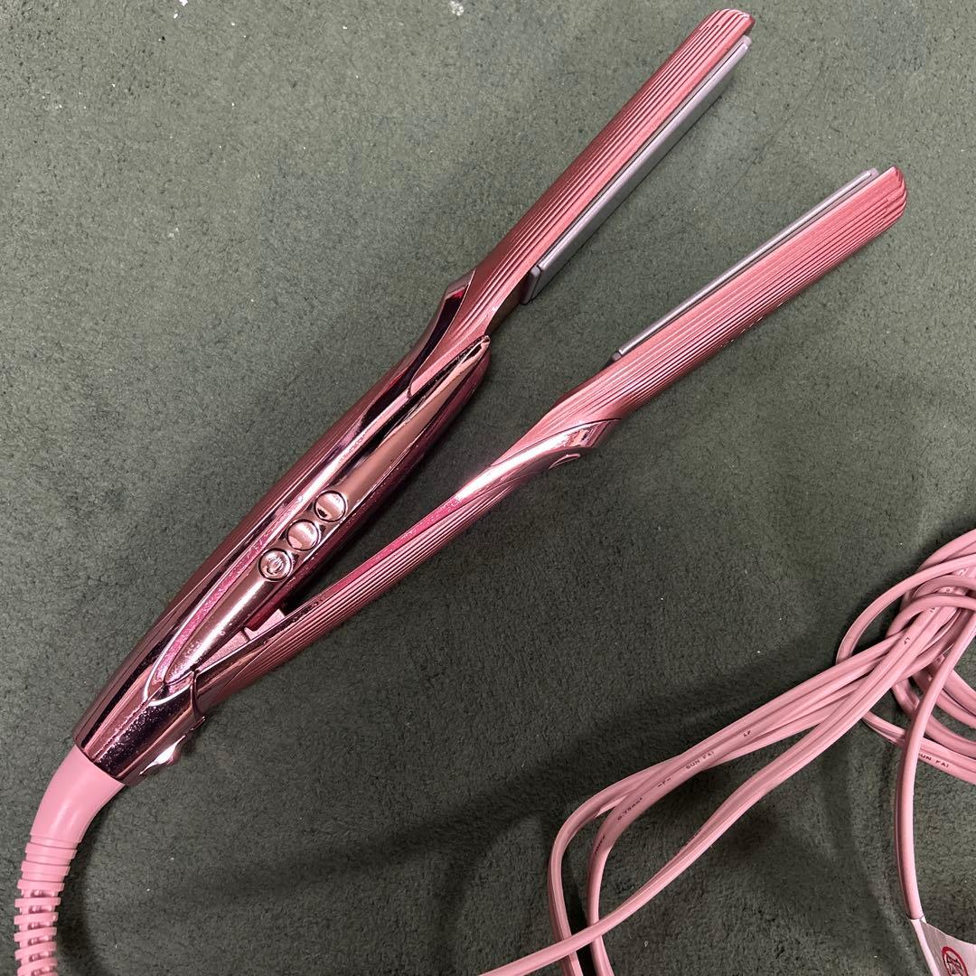 リファ　ストレートアイロン　プロ　ピンク