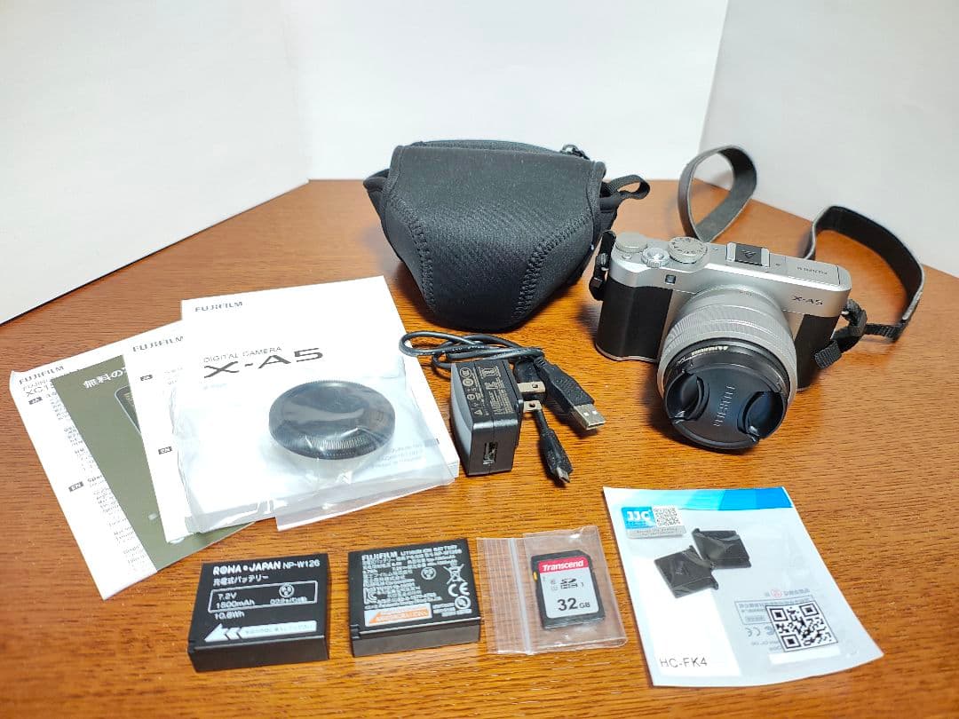 Fujifilm X-A5 ミラーレス一眼 15-45mm　シルバー