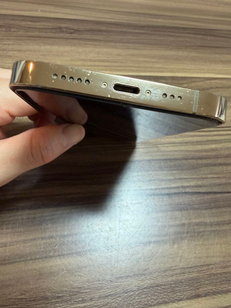 iPhone 13 Pro 256GB ゴールド　割れ傷あり