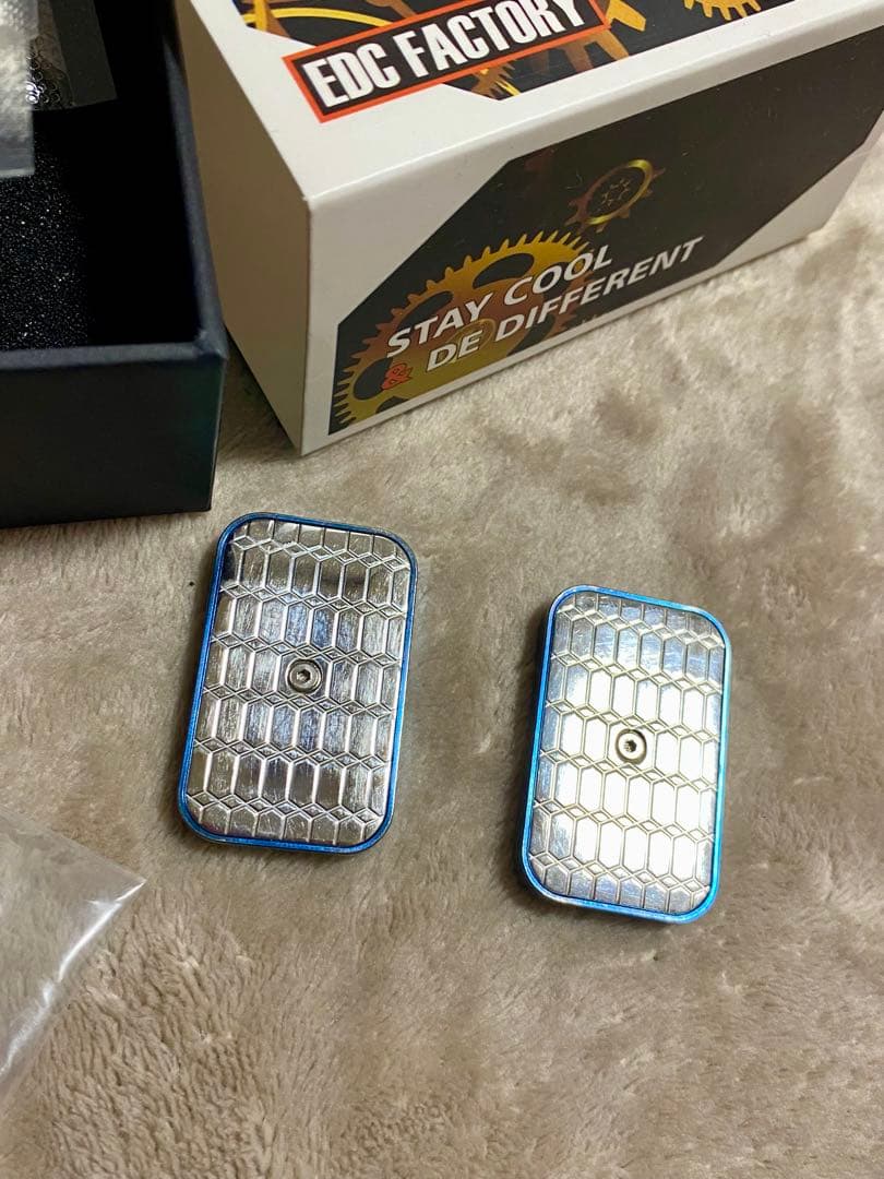 ZD EDC フィジェットトイ　無限位　音叉内蔵　Ti製