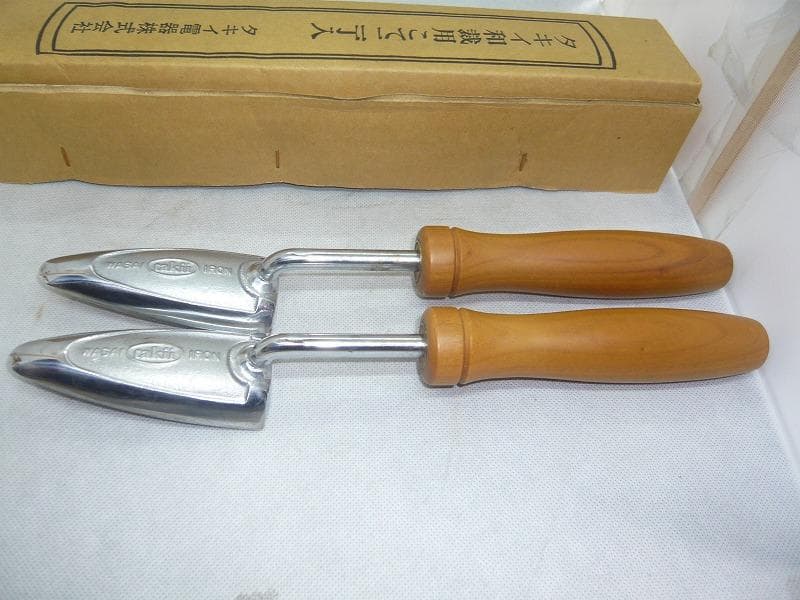 新品完全未使用　 タキイ和裁電化鏝 ランプ付き 和裁コテ　タキイ製　鏝２本付