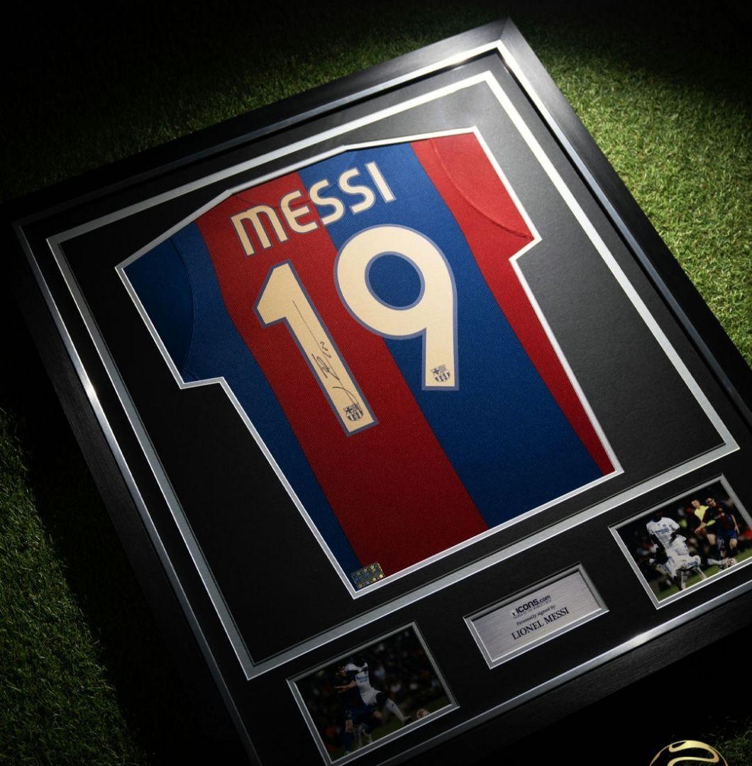 ICONSリオネル メッシ サインユニフォーム バルセロナ0607額付き
