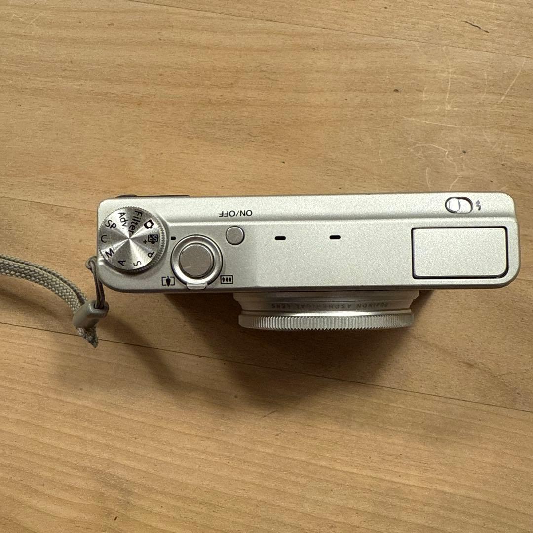 Fujifilm XQ2 ホワイト コンパクトデジタルカメラ