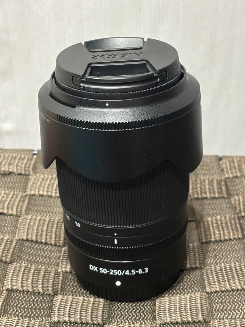 Nikon DX 50-250mm f/4.5-6.3 ズームレンズ