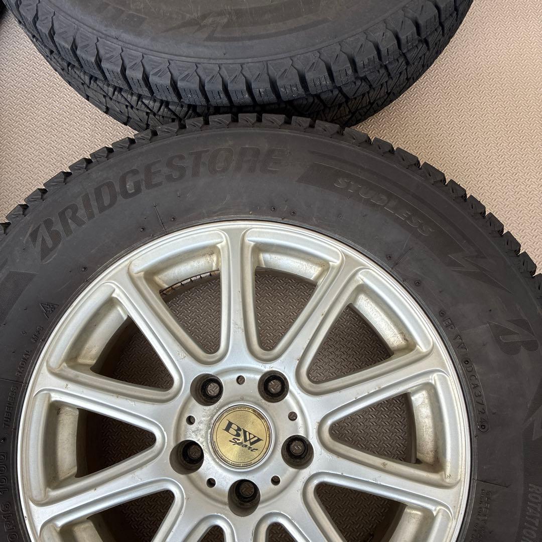 送料込　215/70R16 ブリヂストンDM-V3 スタッドレス　４本　24年製