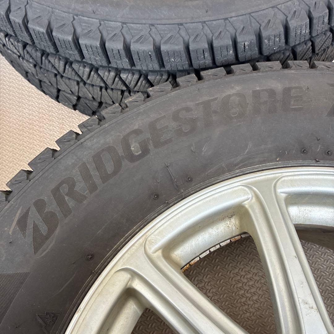 送料込　215/70R16 ブリヂストンDM-V3 スタッドレス　４本　24年製