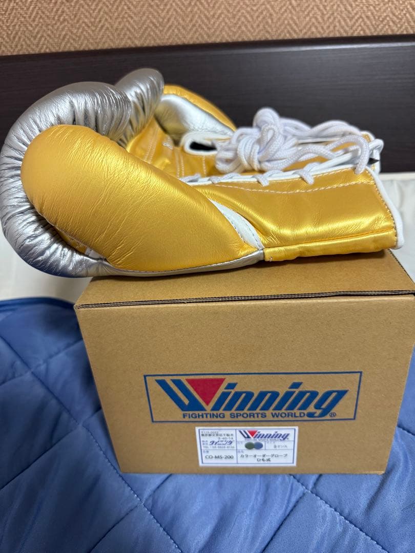 ウイニング winning ボクシンググローブ 8オンス 紐式 金/銀